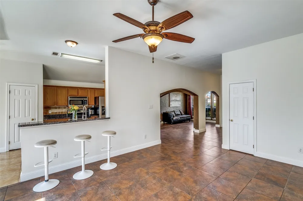 4621 Saint Francis Avenue Dallas, TX 75227