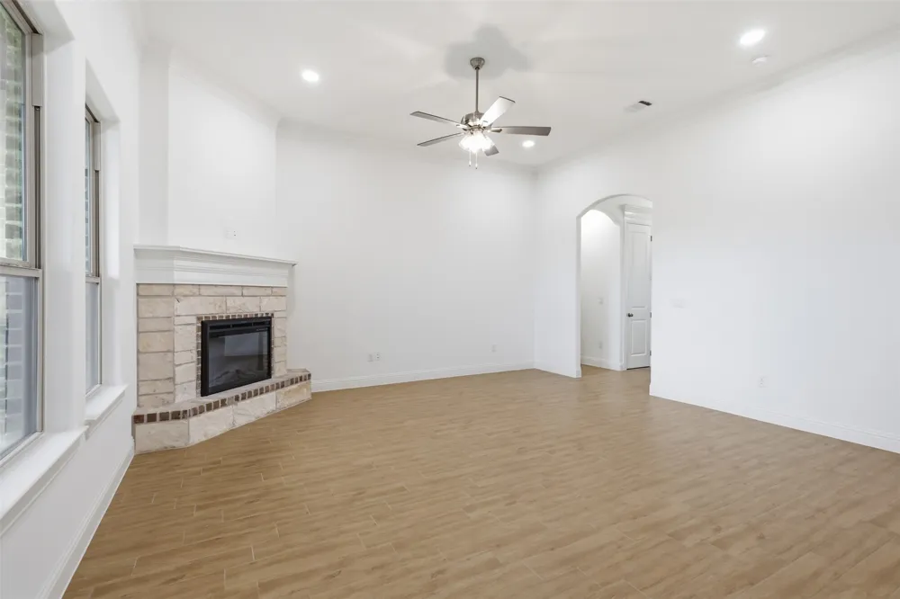 1366 Oleander Drive Tolar, TX 76476
