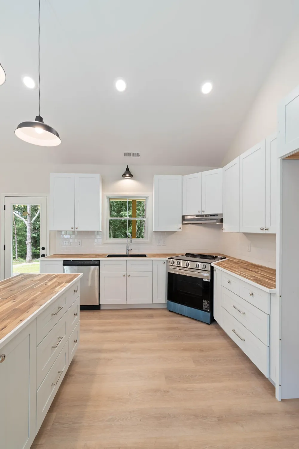 293 Peavine Way Rock Spring, GA 30739