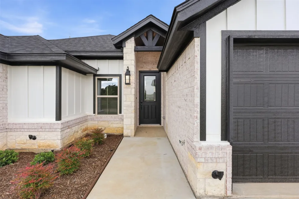 1600 Oleander Drive Tolar, TX 76476