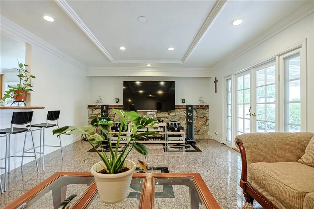 25532 Charlemagne Laguna Hills, CA 92653