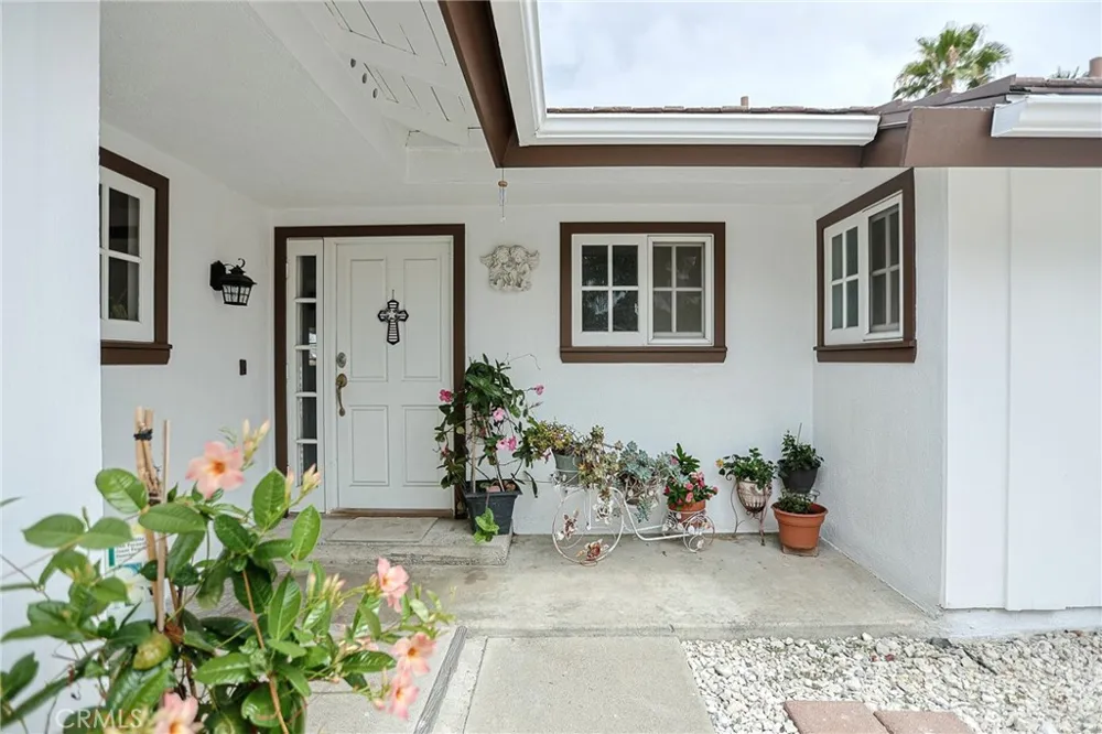 25532 Charlemagne Laguna Hills, CA 92653