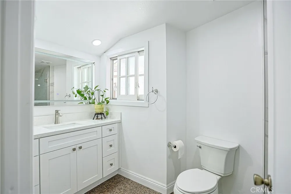 25532 Charlemagne Laguna Hills, CA 92653