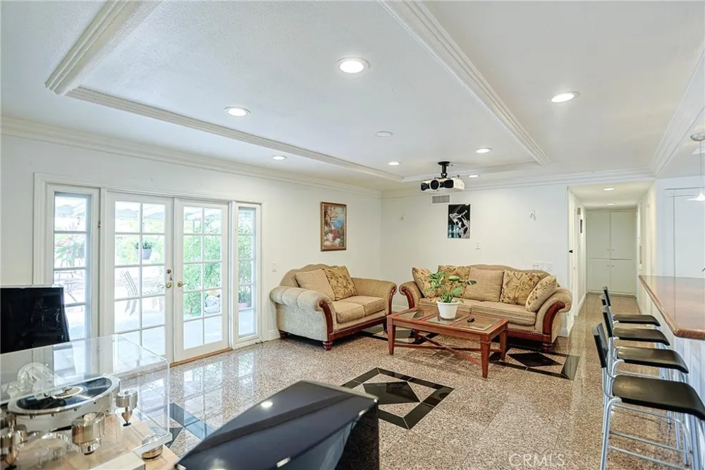 25532 Charlemagne Laguna Hills, CA 92653