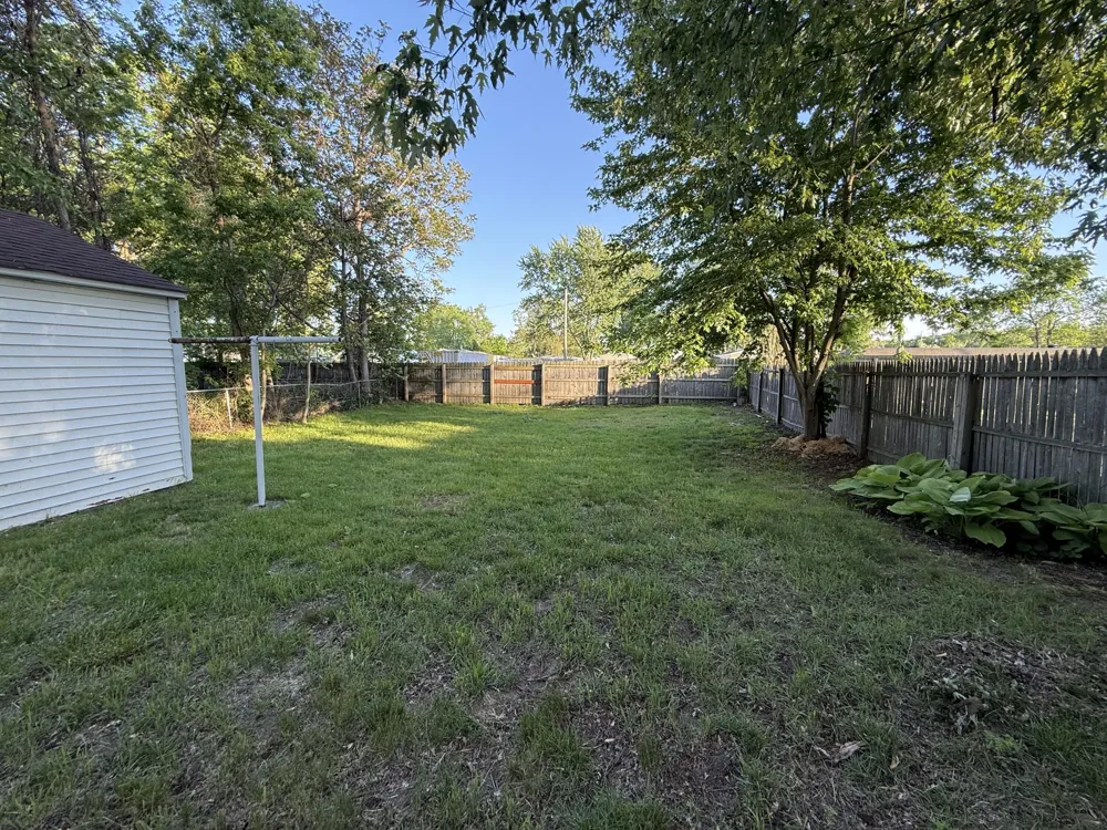 26 Edna Avenue Pontiac, MI 48341