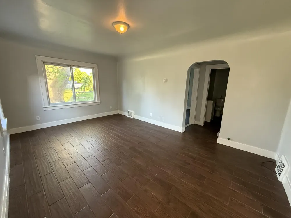 26 Edna Avenue Pontiac, MI 48341