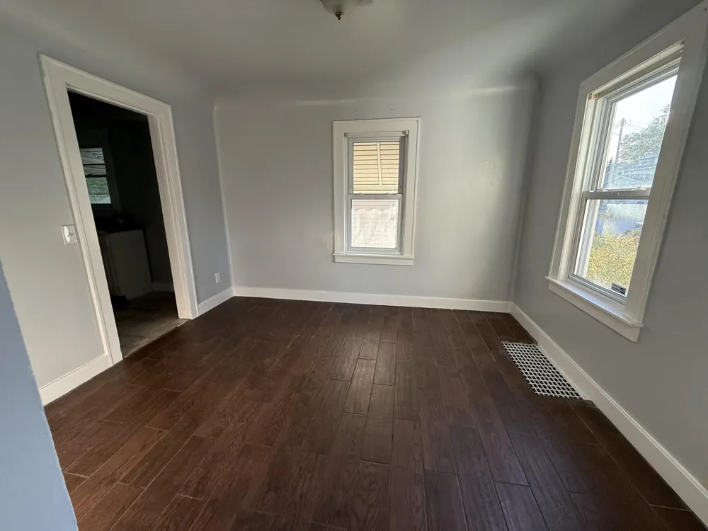 26 Edna Avenue Pontiac, MI 48341