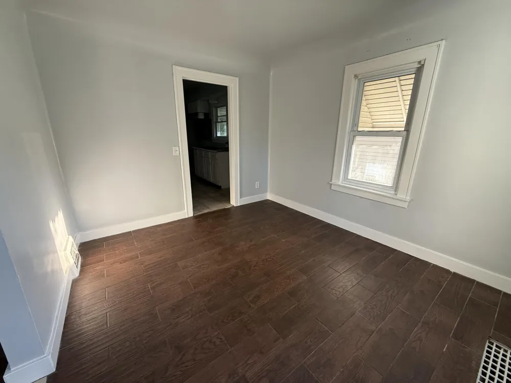 26 Edna Avenue Pontiac, MI 48341
