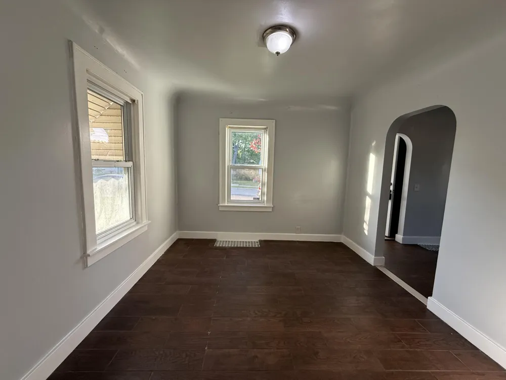 26 Edna Avenue Pontiac, MI 48341