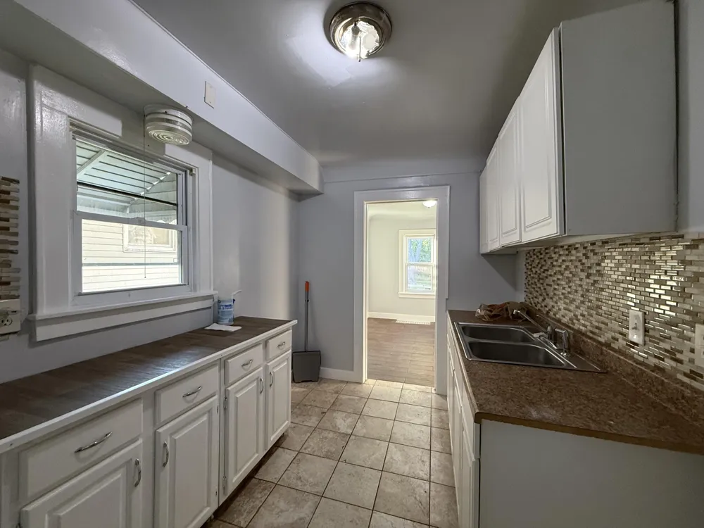 26 Edna Avenue Pontiac, MI 48341