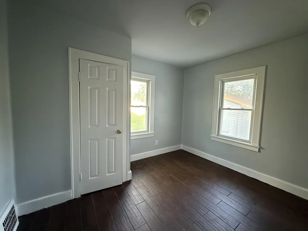 26 Edna Avenue Pontiac, MI 48341