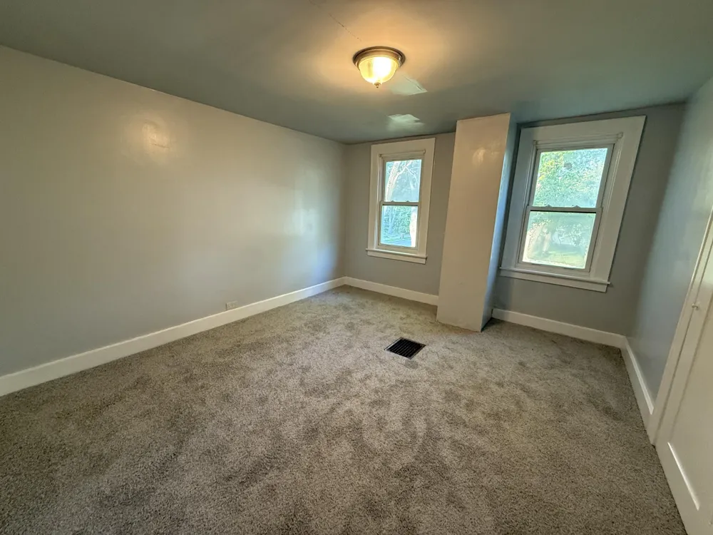 26 Edna Avenue Pontiac, MI 48341
