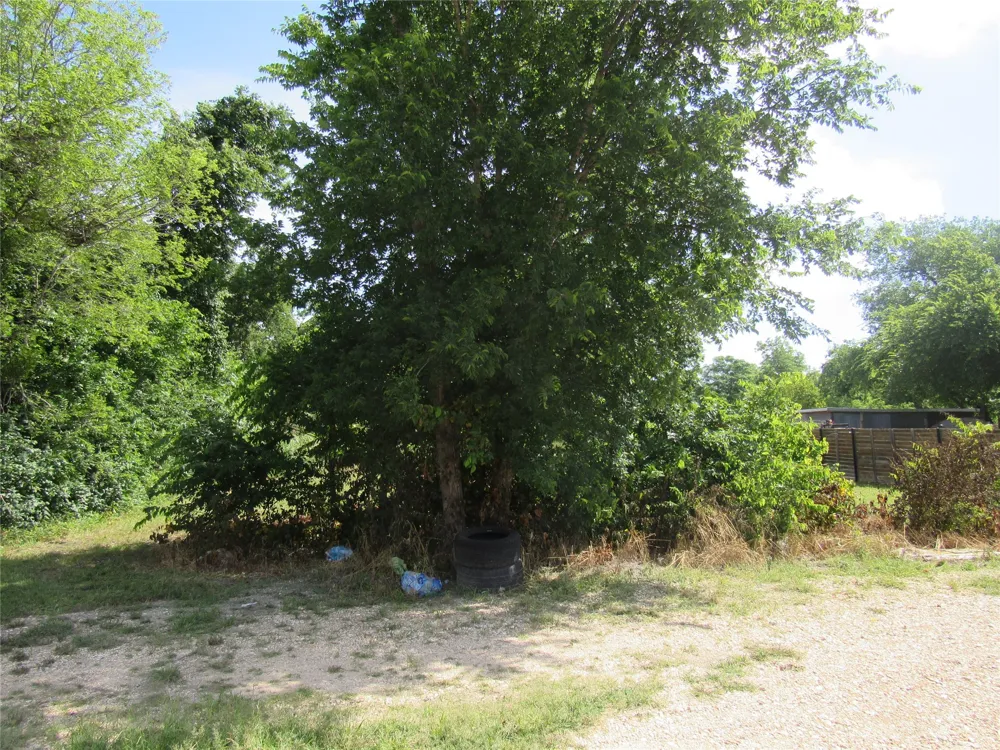 748 W Elm Street Bartlett, TX 76511
