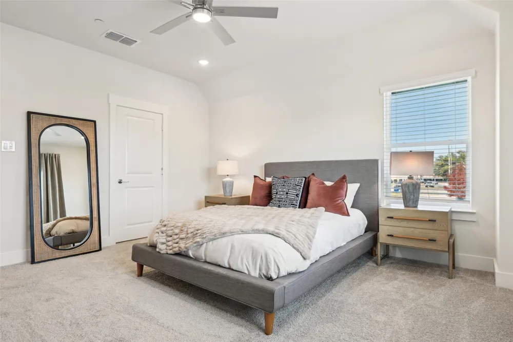 12895 Red Hawk Drive #4 Farmers Branch, TX 75234