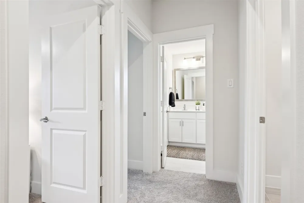 12895 Red Hawk Drive #4 Farmers Branch, TX 75234