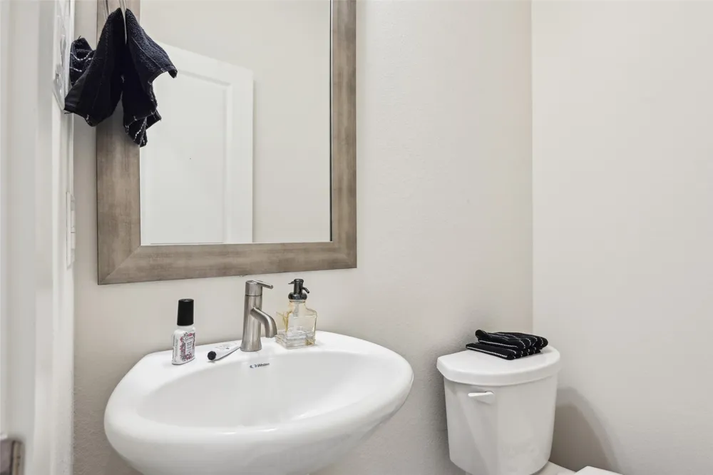 12895 Red Hawk Drive #4 Farmers Branch, TX 75234