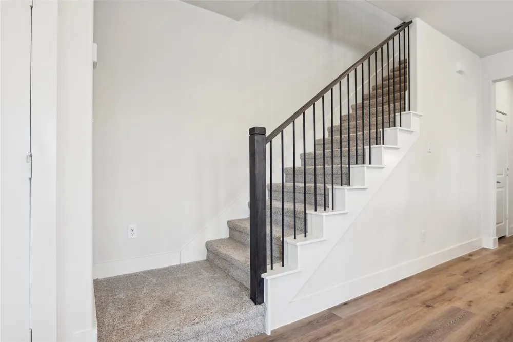 12895 Red Hawk Drive #4 Farmers Branch, TX 75234