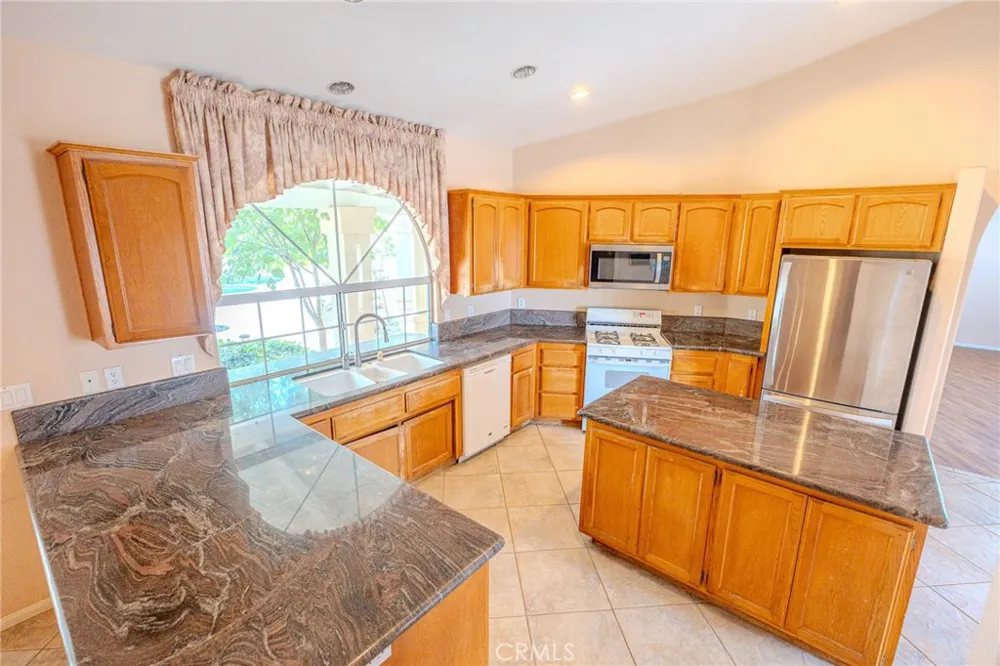 4782 E Lincoln Avenue Hemet, CA 92544