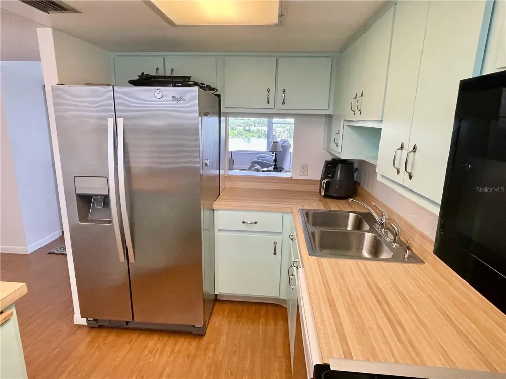 700 MIRROR TERRACE NW #705 Winter Haven, FL 33881