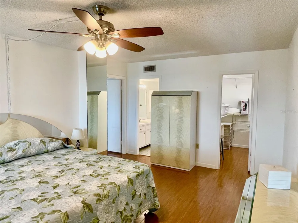 700 MIRROR TERRACE NW #705 Winter Haven, FL 33881