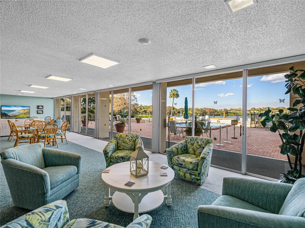 700 MIRROR TERRACE NW #705 Winter Haven, FL 33881