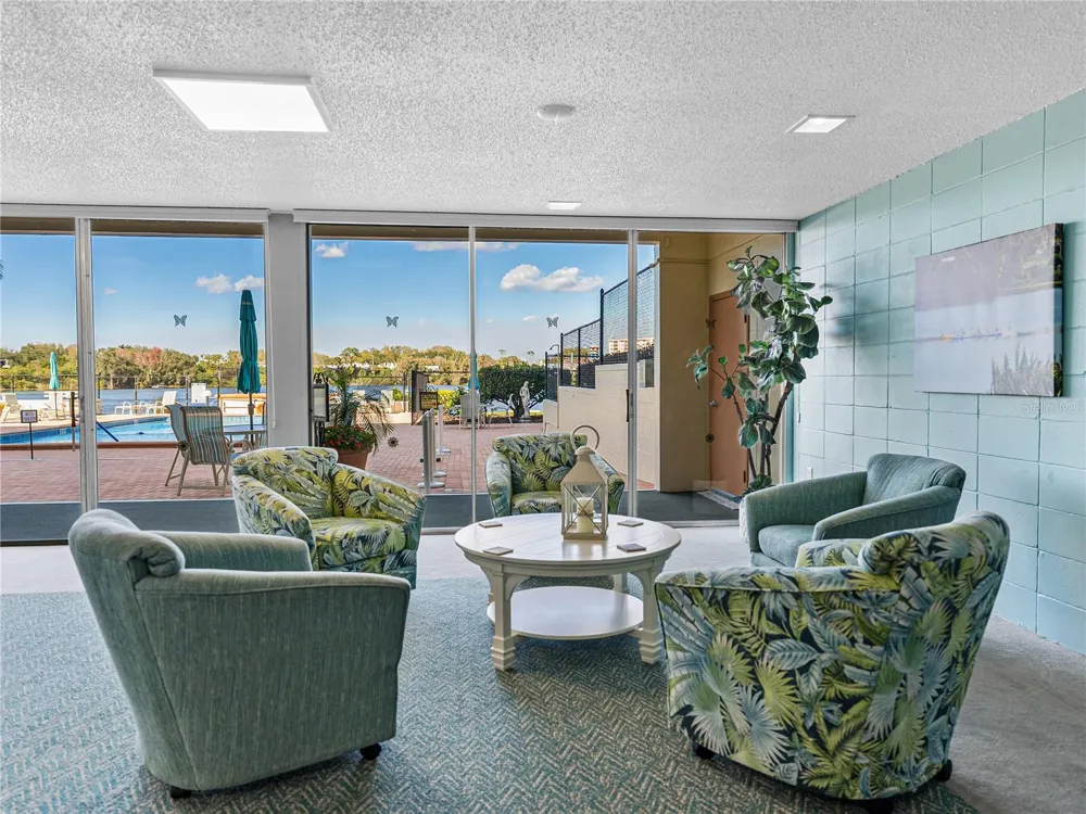 700 MIRROR TERRACE NW #705 Winter Haven, FL 33881