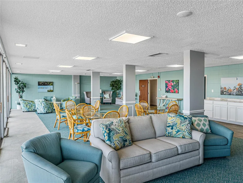 700 MIRROR TERRACE NW #705 Winter Haven, FL 33881