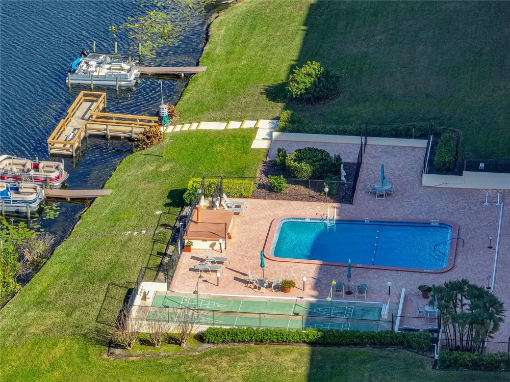 700 MIRROR TERRACE NW #705 Winter Haven, FL 33881