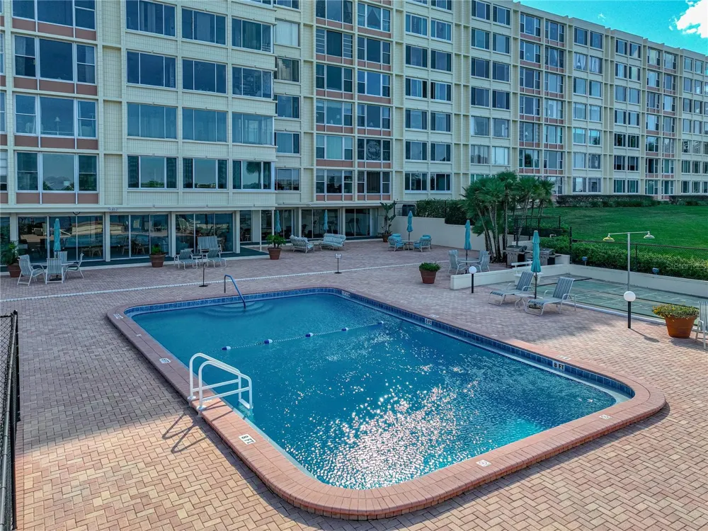 700 MIRROR TERRACE NW #705 Winter Haven, FL 33881