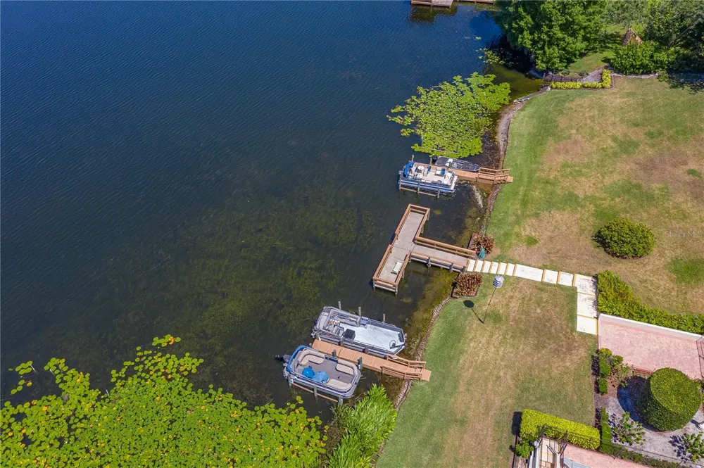 700 MIRROR TERRACE NW #705 Winter Haven, FL 33881