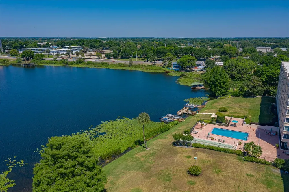 700 MIRROR TERRACE NW #705 Winter Haven, FL 33881