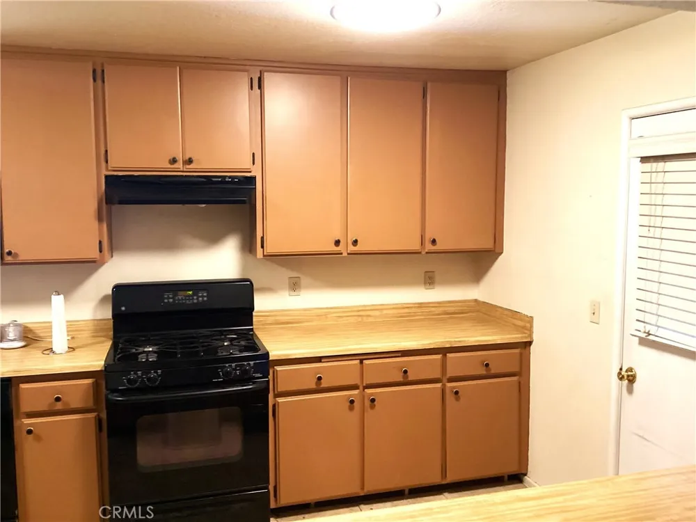 3290 Joel Jurupa Valley, CA 92509