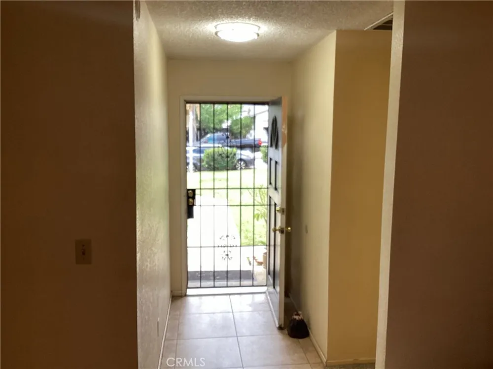 3290 Joel Jurupa Valley, CA 92509