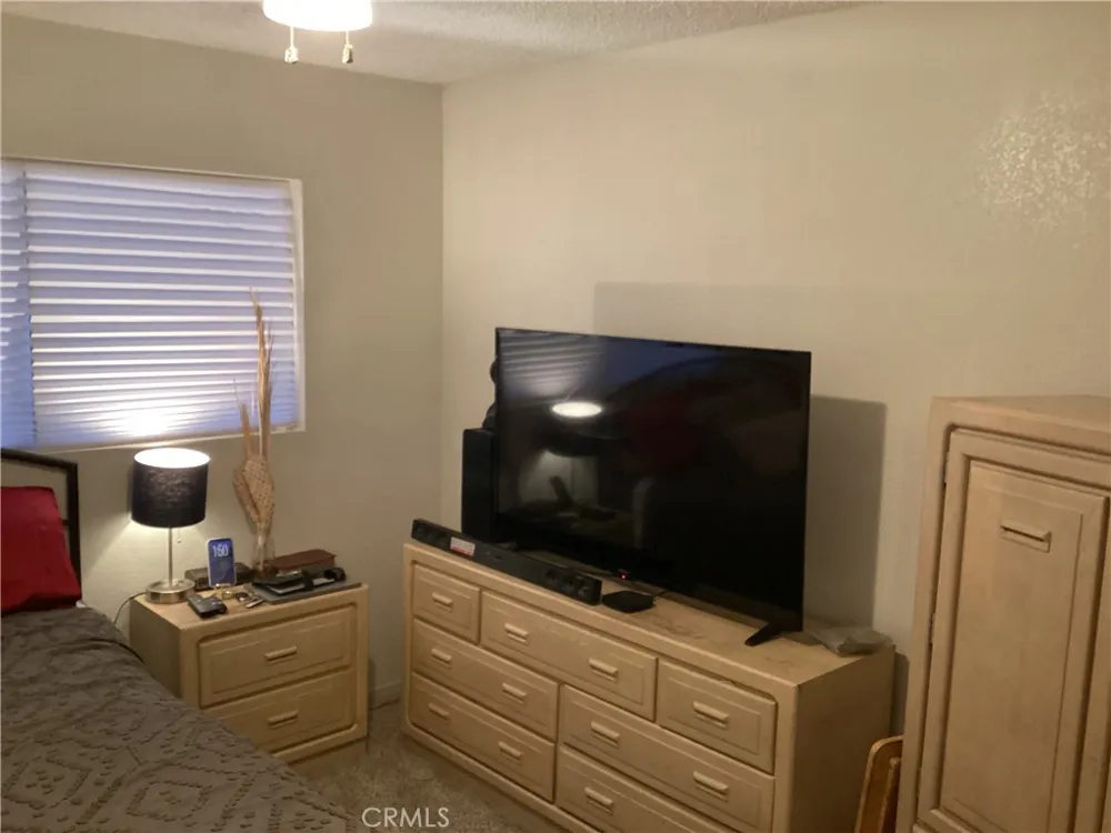 3290 Joel Jurupa Valley, CA 92509