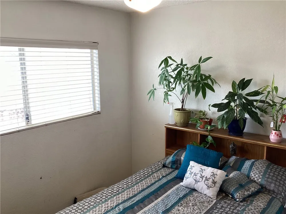 3290 Joel Jurupa Valley, CA 92509