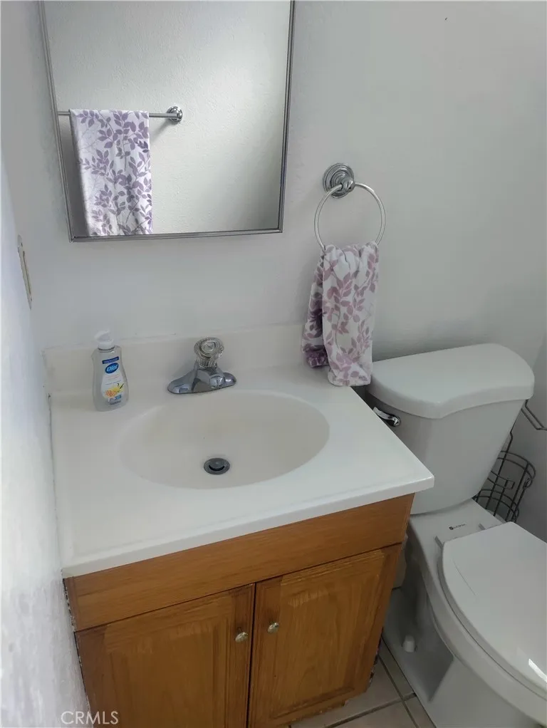 3290 Joel Jurupa Valley, CA 92509