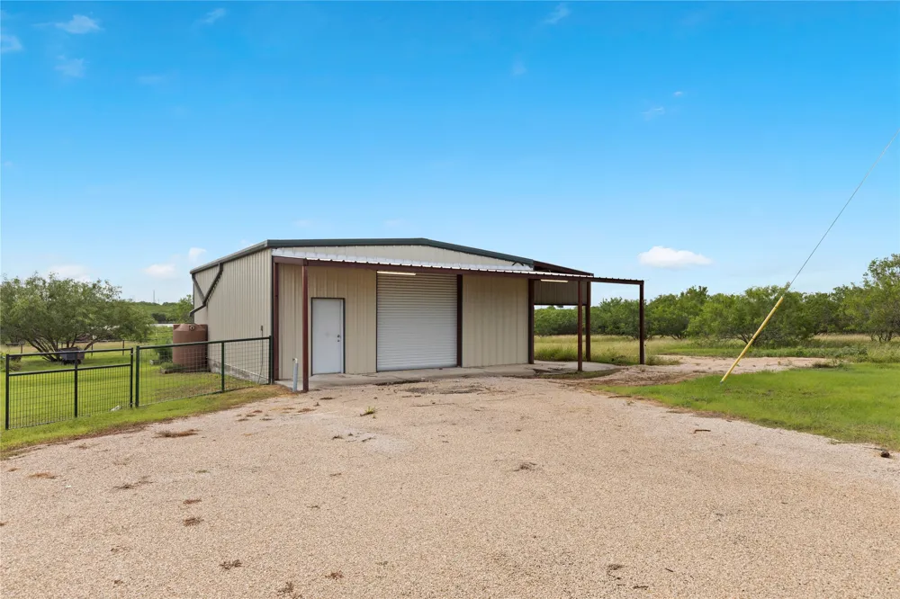1293 Pioneer Road Seguin, TX 78155