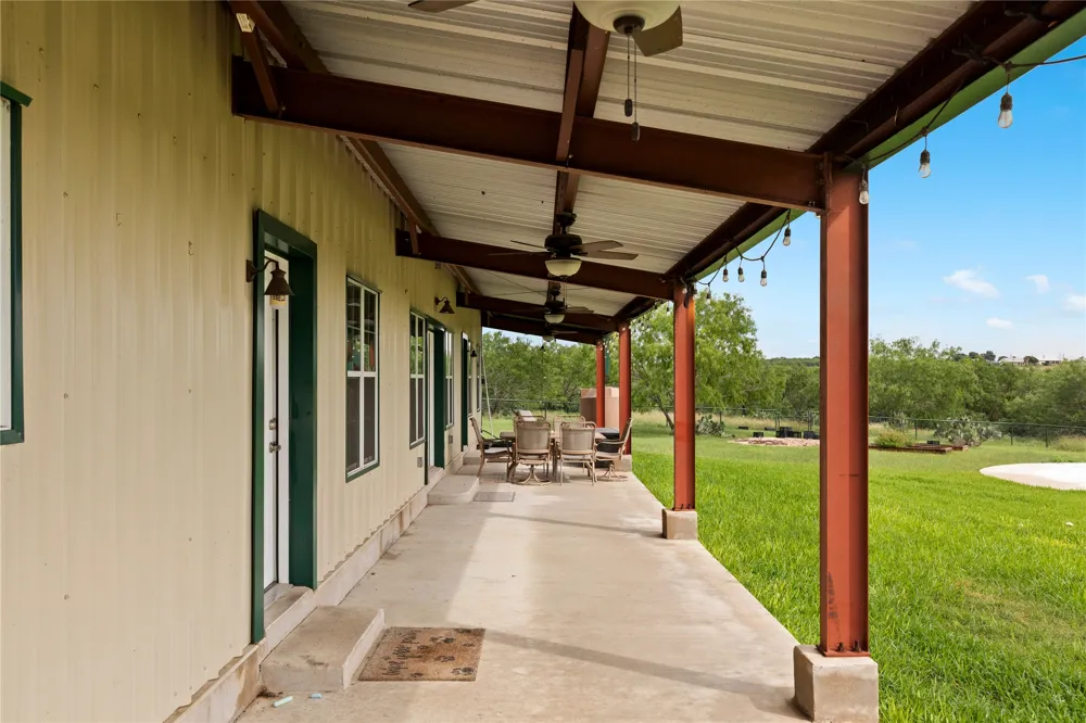 1293 Pioneer Road Seguin, TX 78155