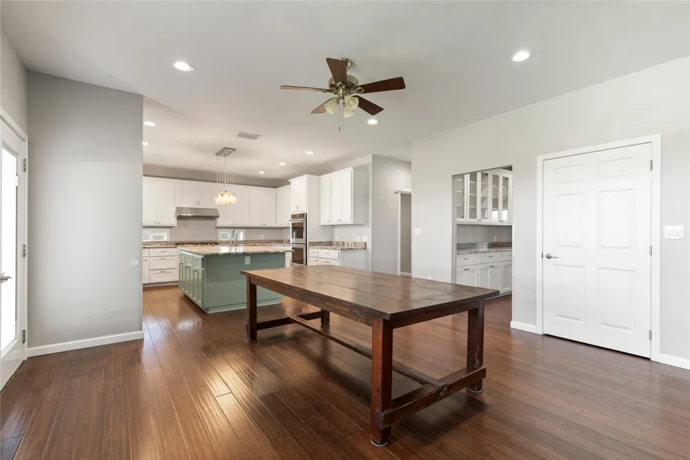 1293 Pioneer Road Seguin, TX 78155