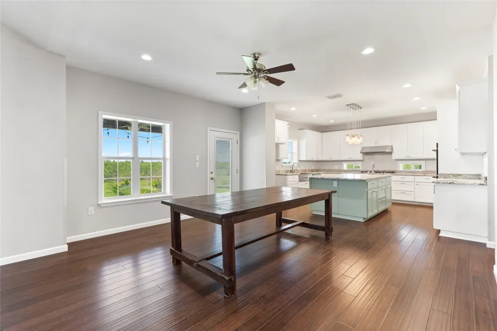 1293 Pioneer Road Seguin, TX 78155