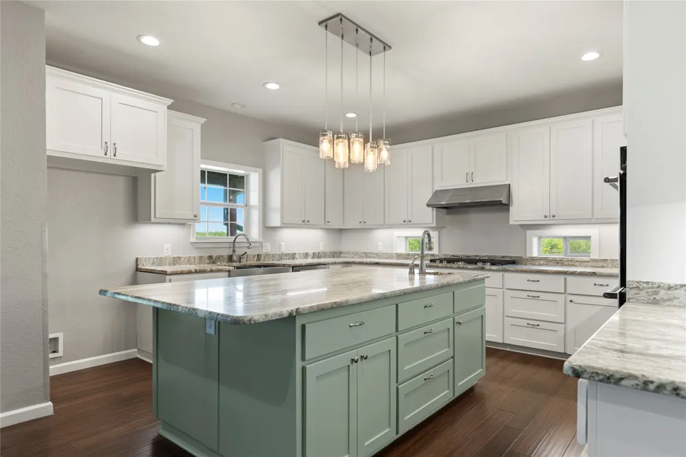 1293 Pioneer Road Seguin, TX 78155