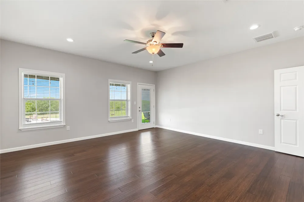 1293 Pioneer Road Seguin, TX 78155
