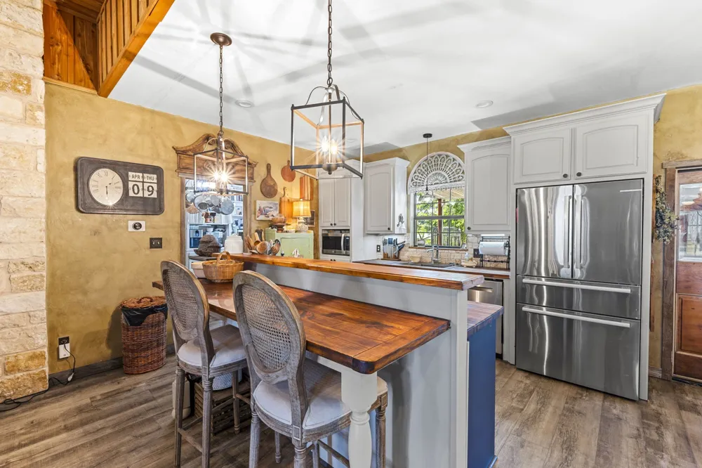 12102 Cedar Rock Parkway Crawford, TX 76638