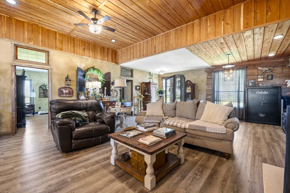 12102 Cedar Rock Parkway Crawford, TX 76638