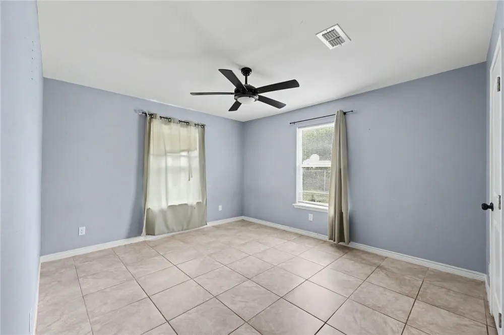 1445 Buenos Aires Street Corpus Christi, TX 78417