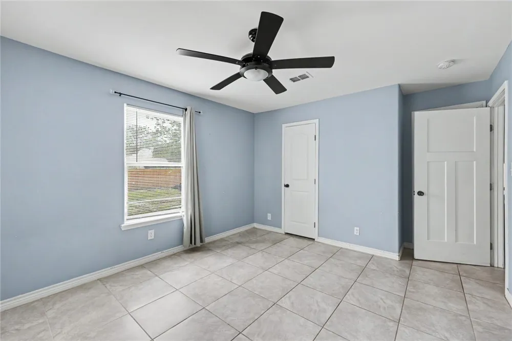 1445 Buenos Aires Street Corpus Christi, TX 78417