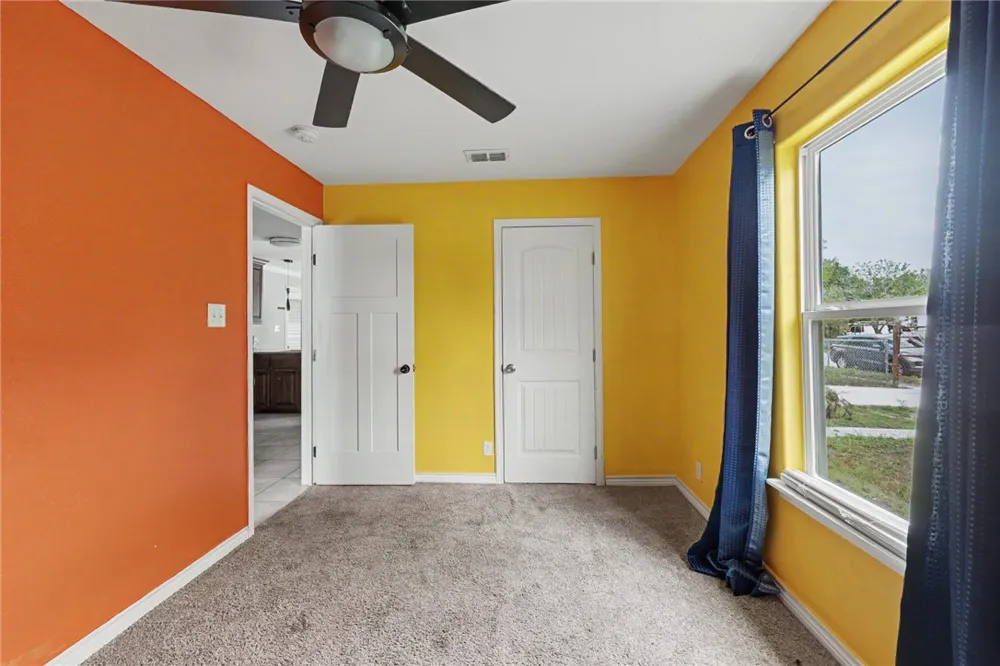 1445 Buenos Aires Street Corpus Christi, TX 78417