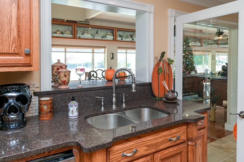 627 Eastbrook Rd Estill Springs, TN 37330