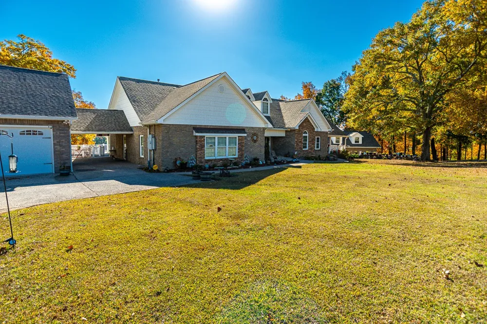 627 Eastbrook Rd Estill Springs, TN 37330