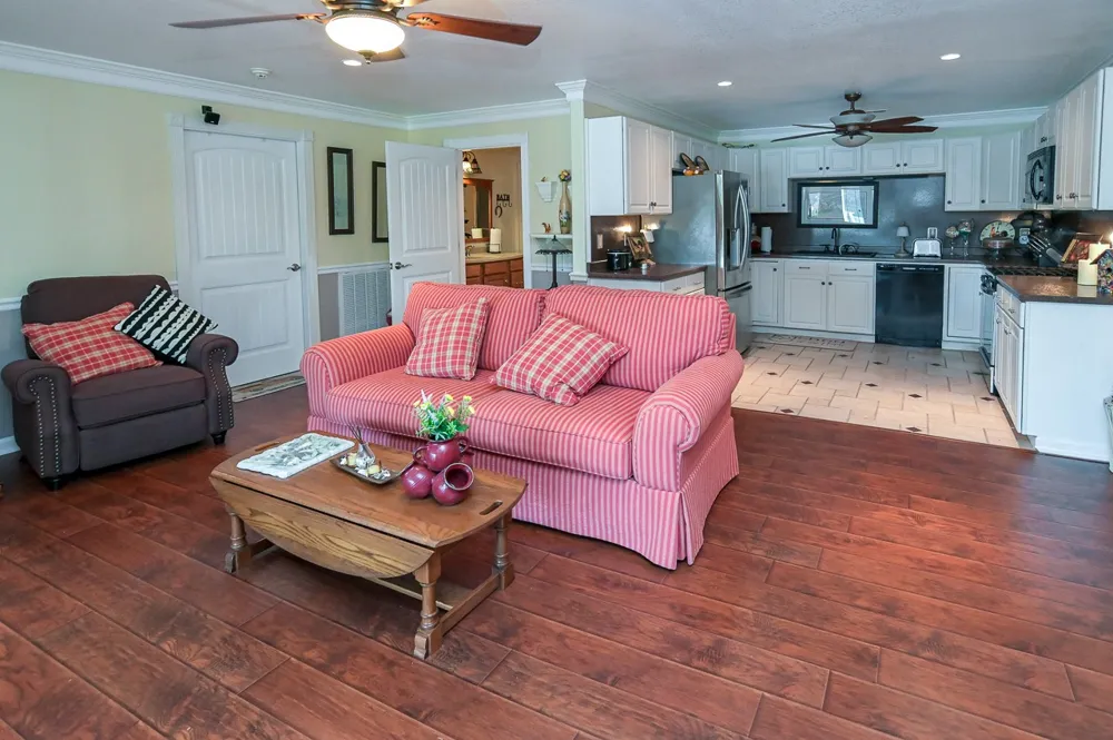 627 Eastbrook Rd Estill Springs, TN 37330
